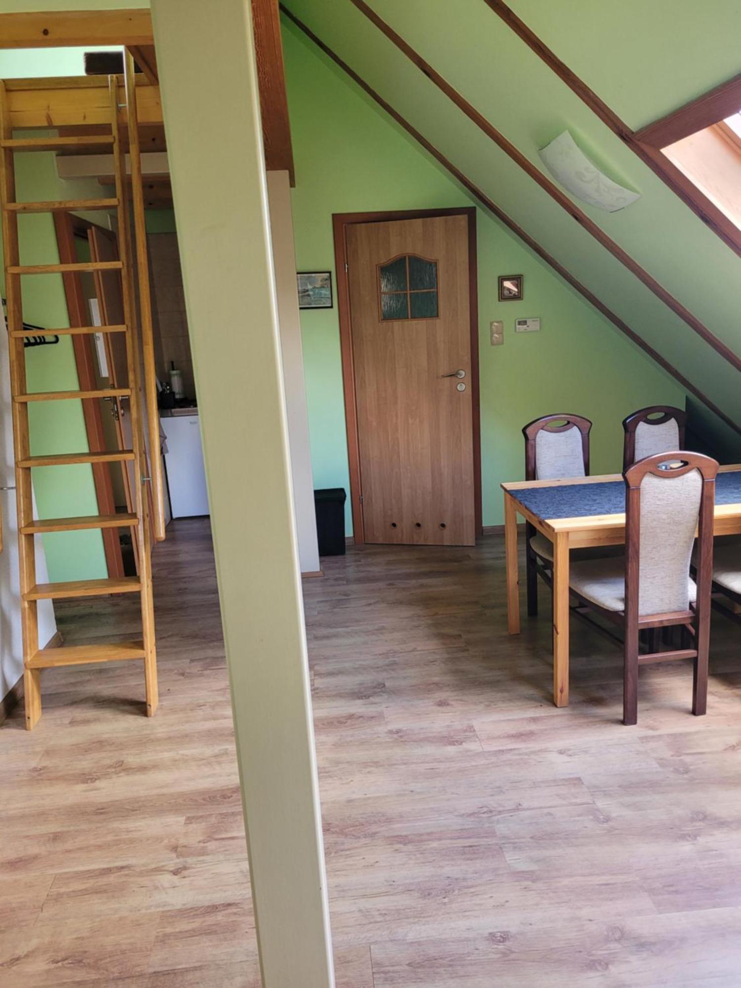 Apartamenty Na Poddaszu Bierdzany Exterior photo